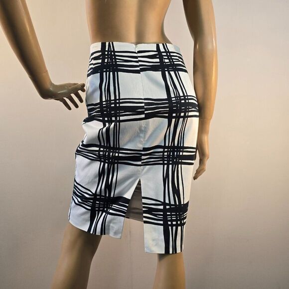 Express Design Studio Lined Skirt Black And White Geometric Print Women Size 2 - Picture 3 of 10